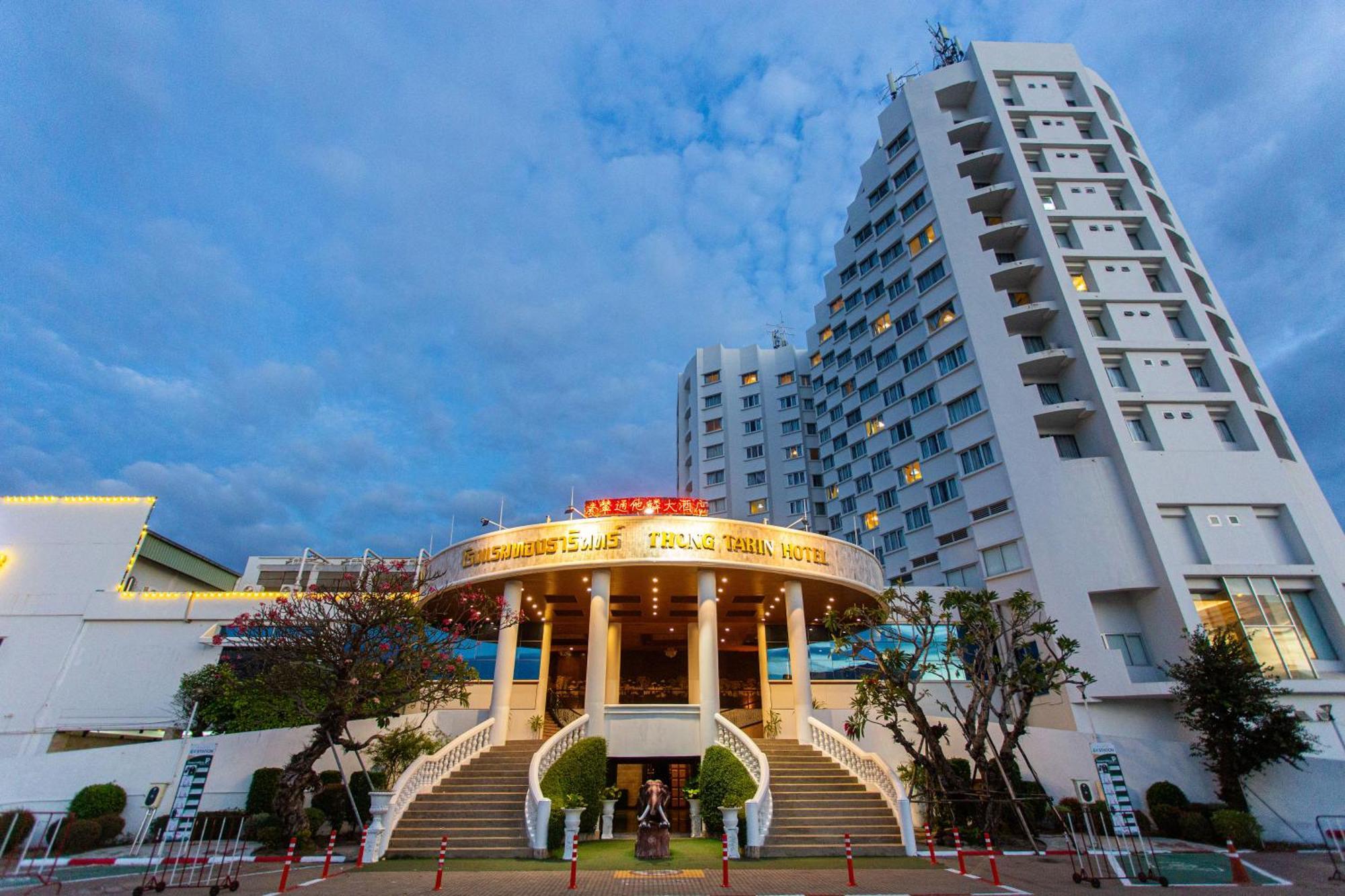 Thong Tarin Hotel Szurin Kültér fotó