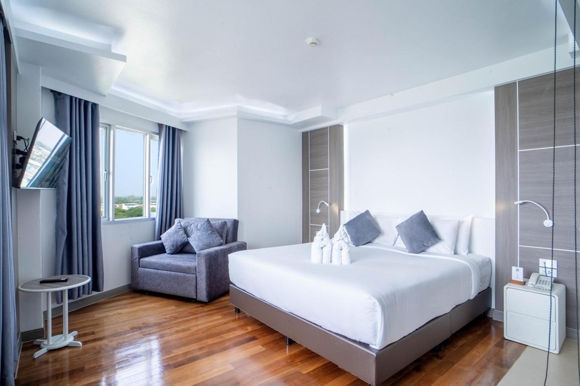Thong Tarin Hotel Szurin Kültér fotó