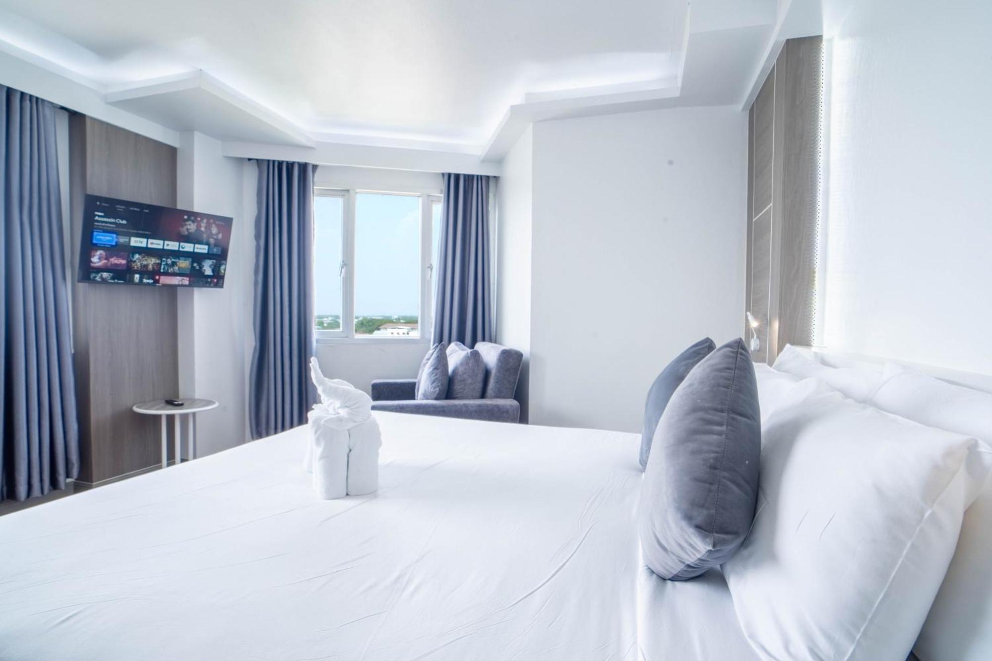 Thong Tarin Hotel Szurin Kültér fotó