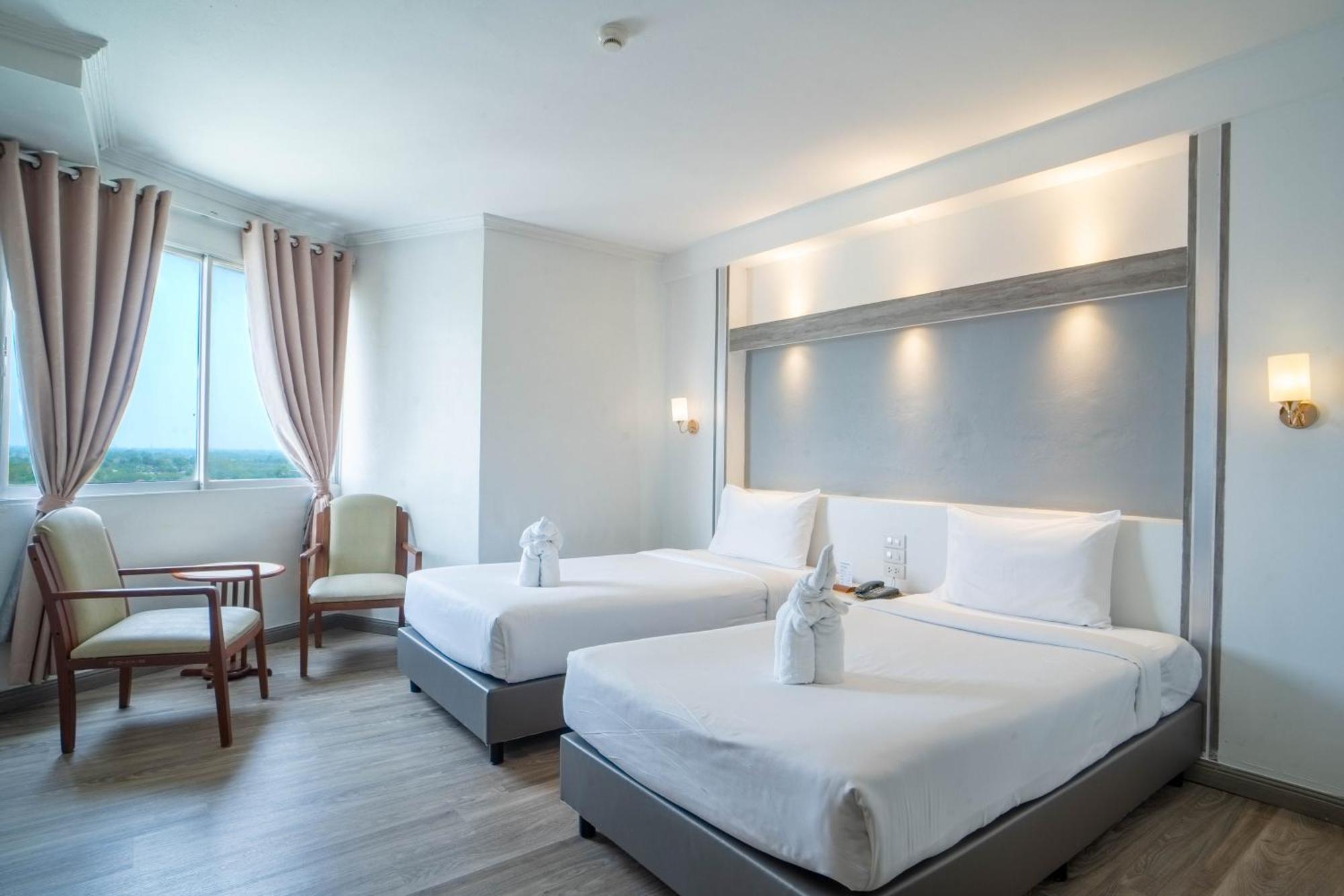 Thong Tarin Hotel Szurin Kültér fotó